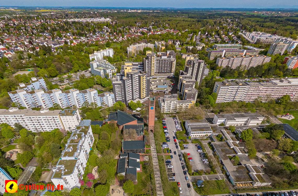 04.05.2023 - Luftbilder vom Marx-Zentrum uns seiner Umgebung in Neuperlach